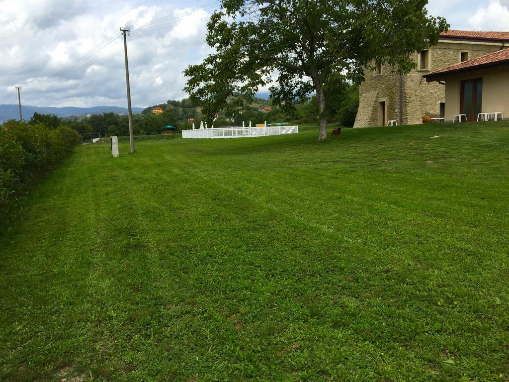 Agriturismo Podere Magaiana Villa Filattiera Esterno foto